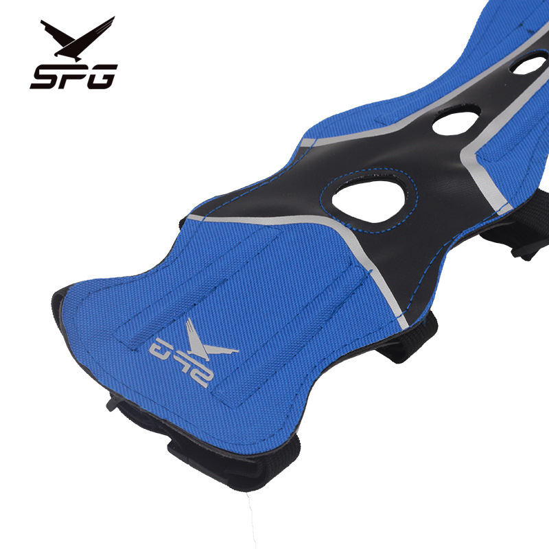Picture of Bow and Arrow archery equipment Arrow Hall Composite Anti-trimester hunting bow armguard nylon lengthened armguard cross-border spot wholesale