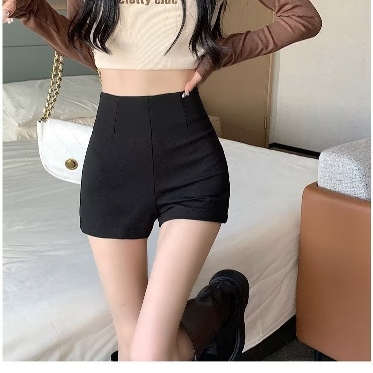 Picture of 2023 New Black Casual High-end Sense Shorts Women's Small Sexy Stretch Niche Hot Pants Slimming Hip Wrap Pants