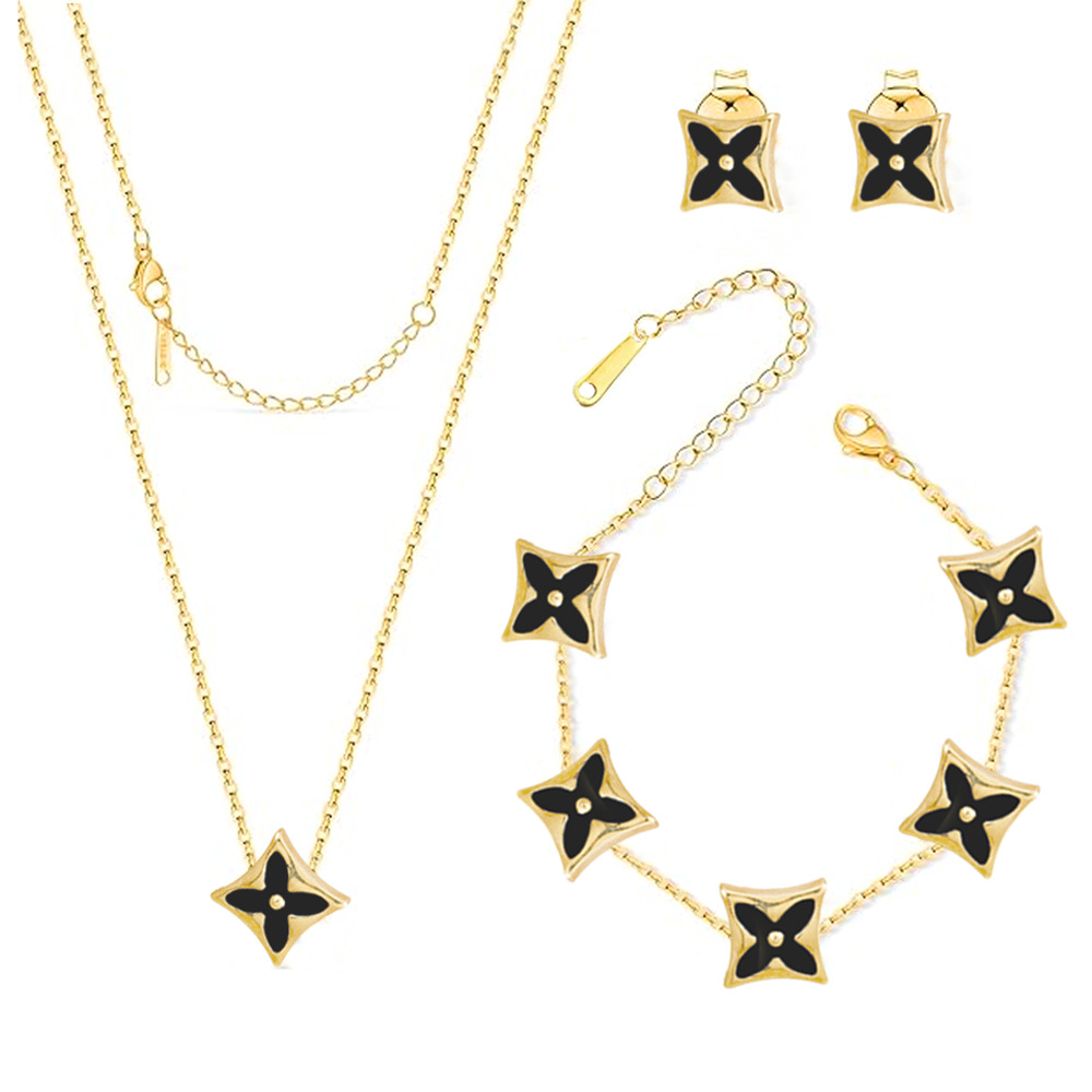 Picture of Cross-border classic cold wind four-leaf clover pendant light luxury niche non-fading diamond fritillary titanium steel necklace jewelry