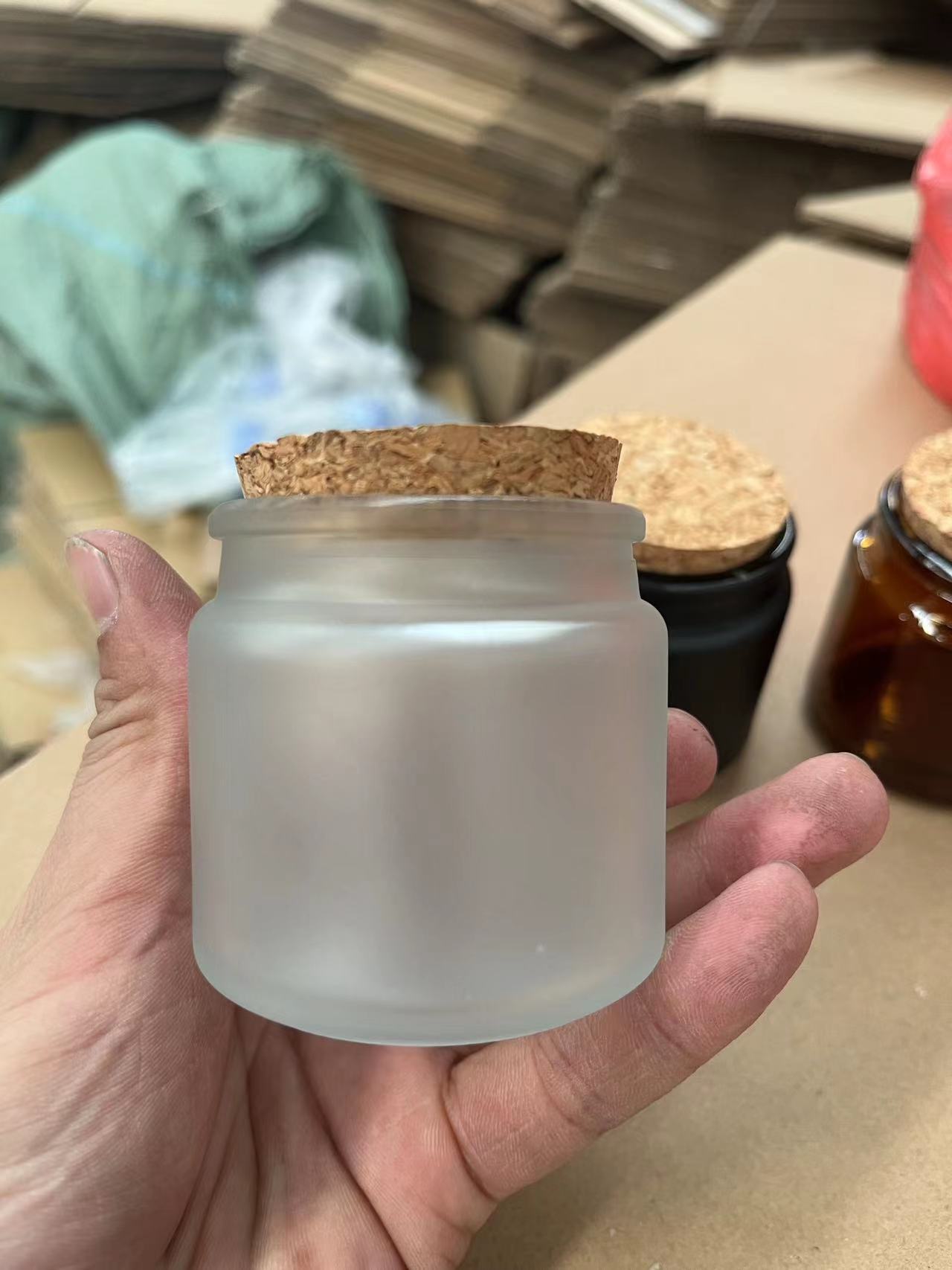 Picture of Brown Cork Scented Candle Glass Jar Handmade Glass Candle Holder Candle Jar Sealed Scented Candle Cup