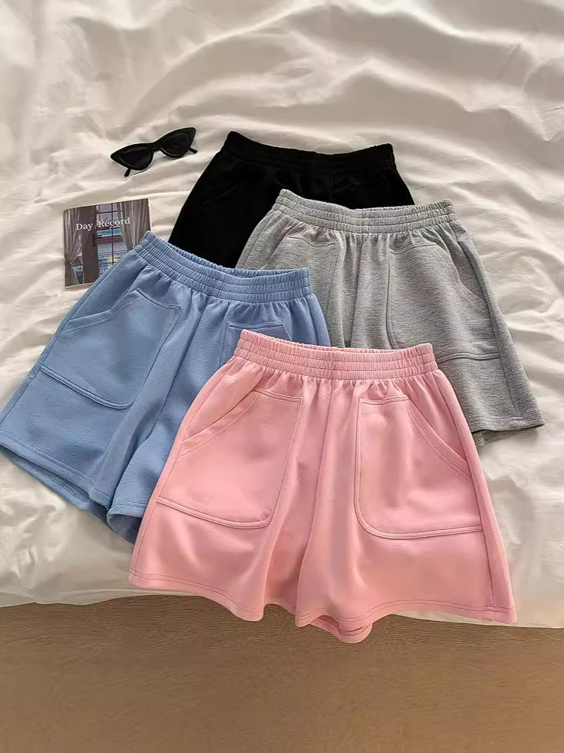 Fashionable Age-reducing Big Pocket Staggy Waist Casual Pants 2024 Summer New Korean Women's Solid Color Wide-leg Shorts Trendy