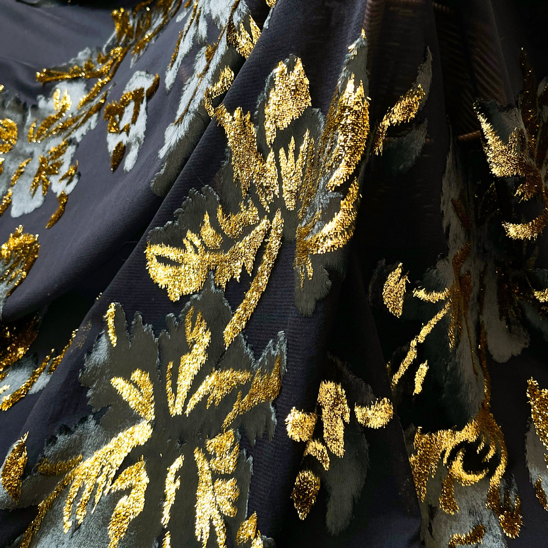 Picture of Factory Wholesale Woven Velvet Jacquard Brocade Velvet Fabric Haute Couture Dress Dress Cheongsam