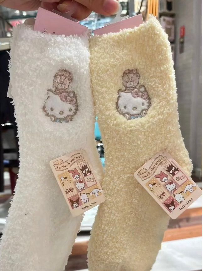 New KT cat embroidered coral fleece socks women's mid-calf socks pile socks thickened confinement socks sleep floor socks