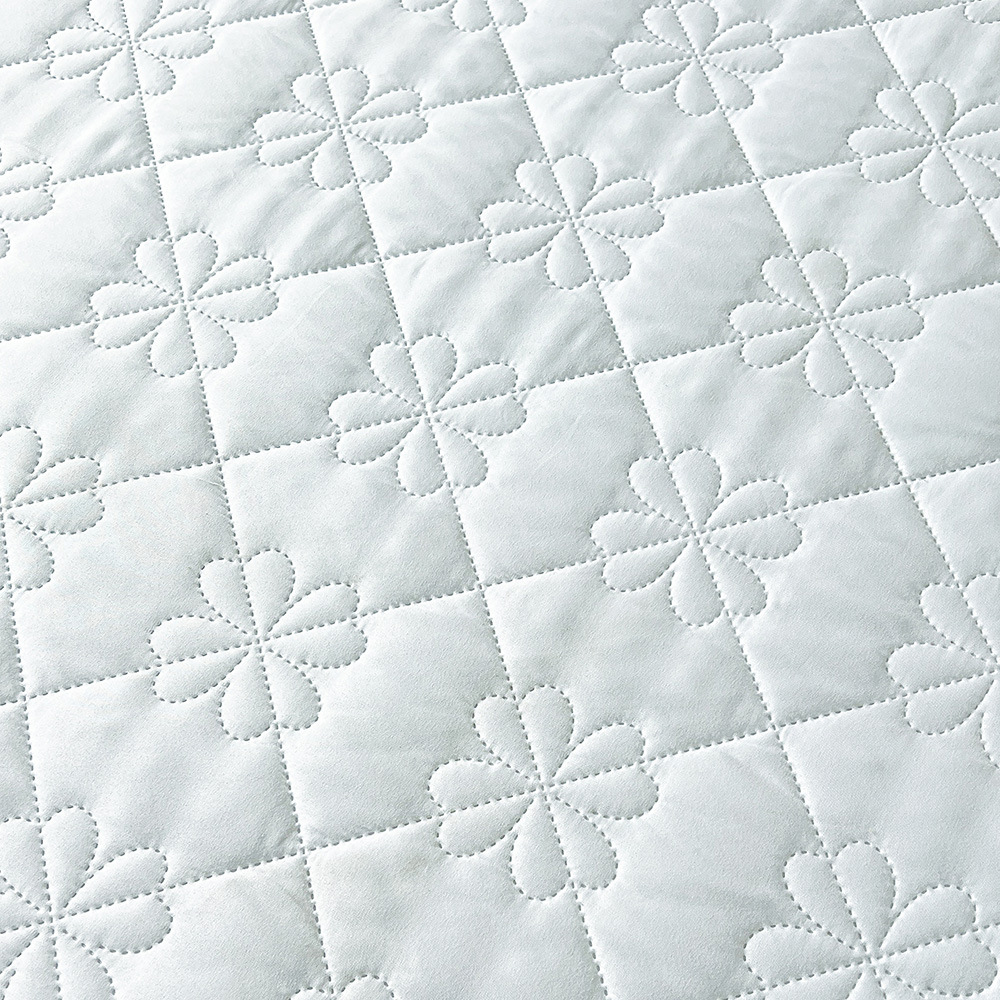 Picture of Ultrasonic wireless quilting and embroidery fabric, cotton-padded Chunya spun brushed fabric, waterproof down jacket lining composite fabric