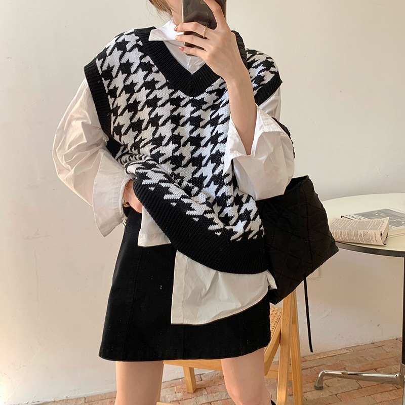Picture of Houndstooth Vest Knitted Sweater 2022 Women's Autumn New Korean Loose Outer Wear Pullover Sweater Top