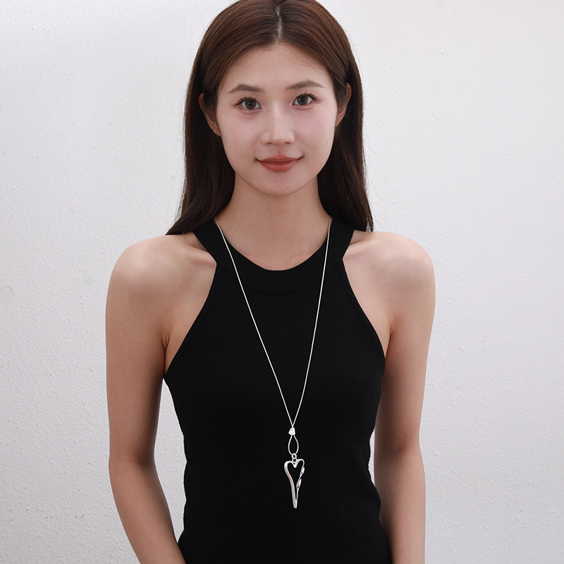 Long necklace cross-border for Amazon Europe and America irregular love design geometric alloy fashion sweater chain