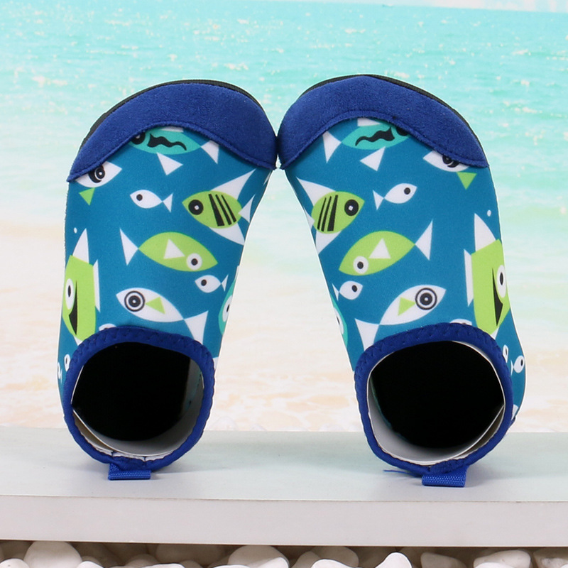 Picture of Children's Beach Tracing Shoes for Boys and Girls, Non-Slip Beach Shoes, Baby Swimming Socks, Anti-Cut Water Park Water Shoes