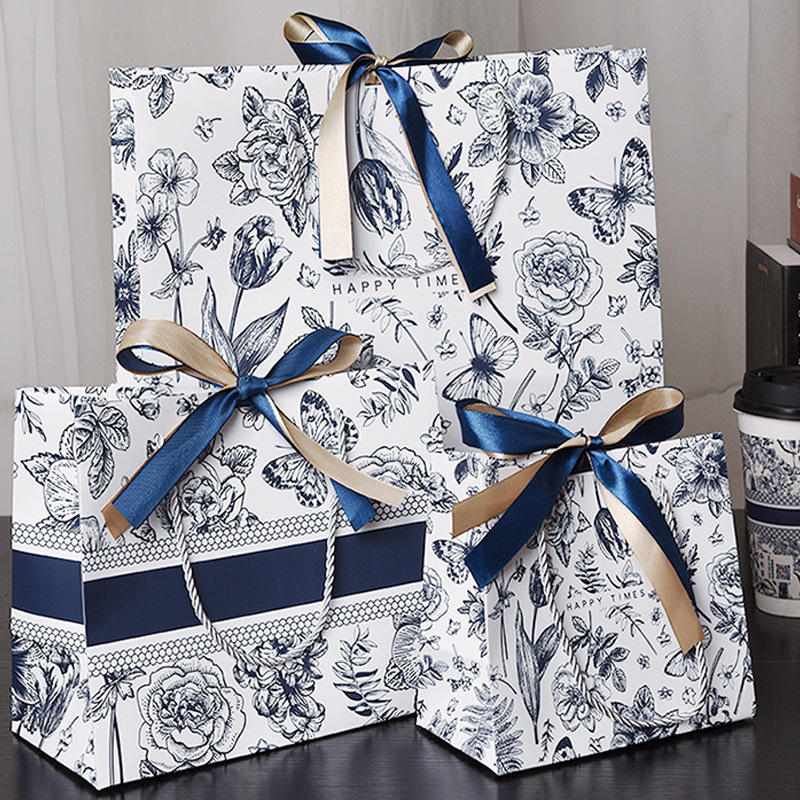 Retro Style Large Clothing Store High-End Handbag Ready-Made Fine Painting Flower Bow High-End Paper Gift Bag