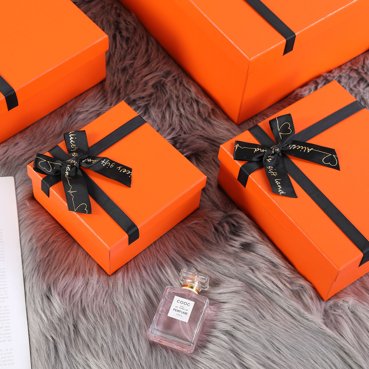 Picture of Hand gift box towel gift box thermos cup gift box heaven and earth cover packaging box wedding companion factory spot wholesale