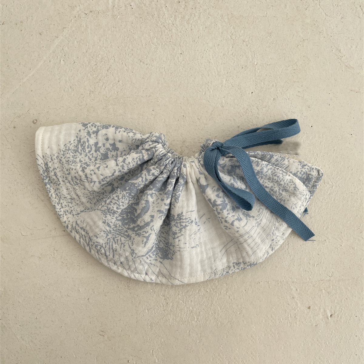 Picture of Newborn baby 4 layers cotton yarn saliva towel gauze bib tether baby saliva towel anti-spitting bib