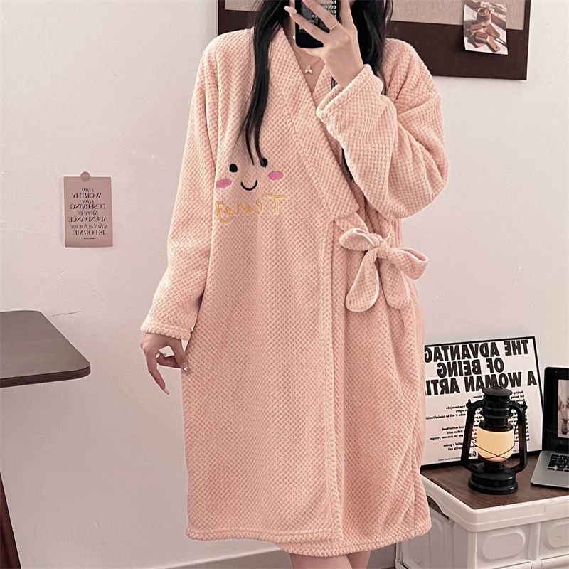 Picture of New wearable bath skirt bathrobe thickened absorbent pineapple Plaid coral velvet home hotel smiley face long sleeve thickened plus size