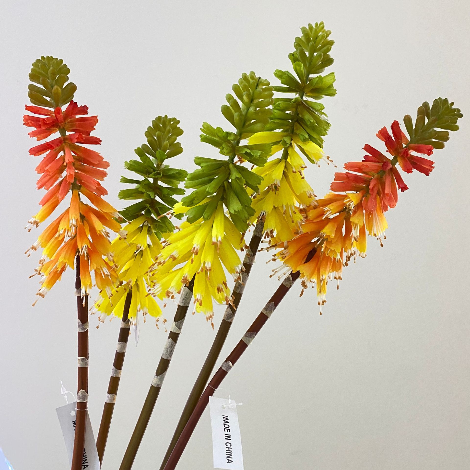 Picture of Torch Lily Simulation Flower Outdoor Flower Sea Landscape Decoration Props Flower Arrangement Flower Art Shopping Mall Arrangement Wedding Silk Flower