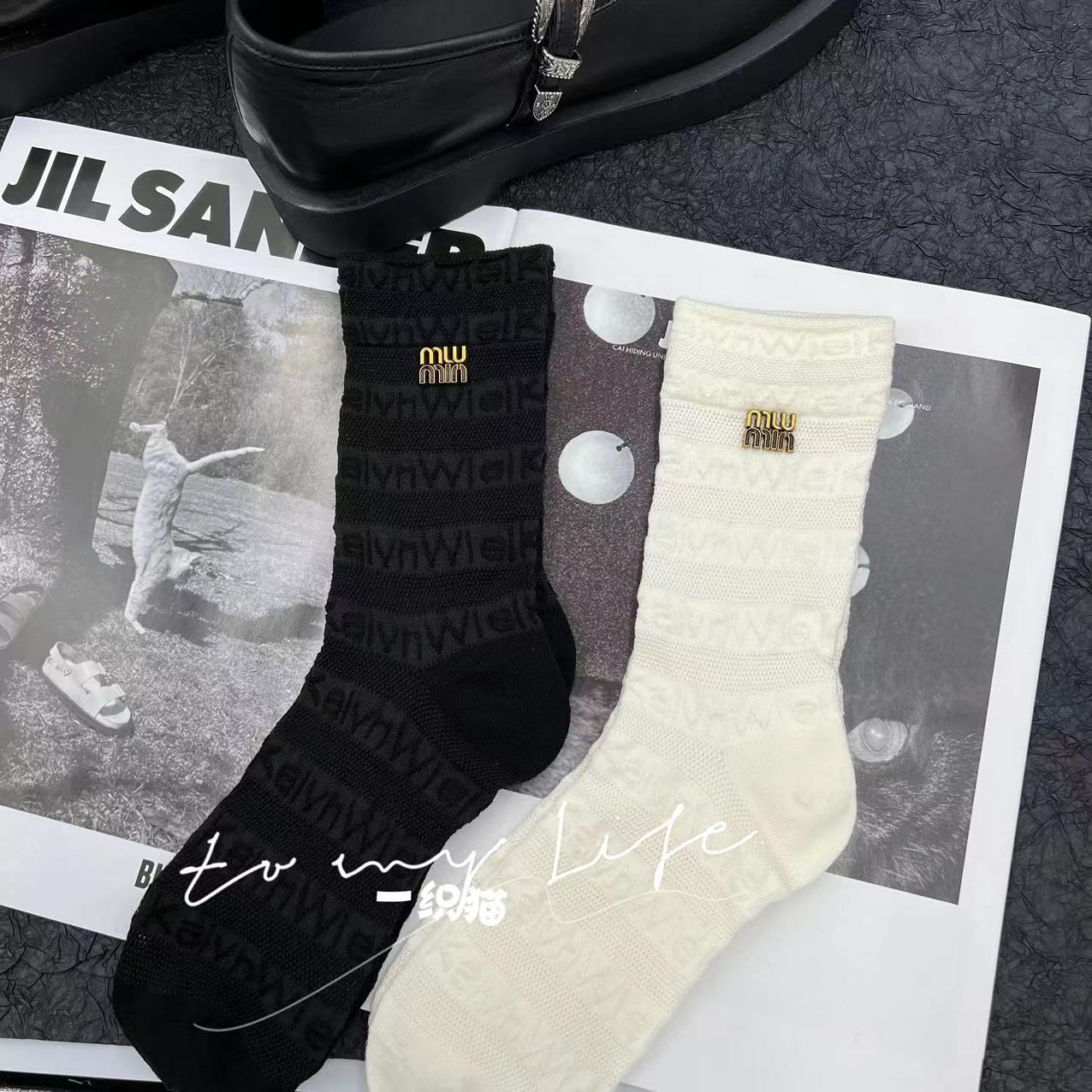 Summer New Thin Cotton Dark Pattern Metal Label Korean Style Socks Women's European Style Mid-tube Socks Fashionable Stacking Socks Internet Popular Trendy Socks
