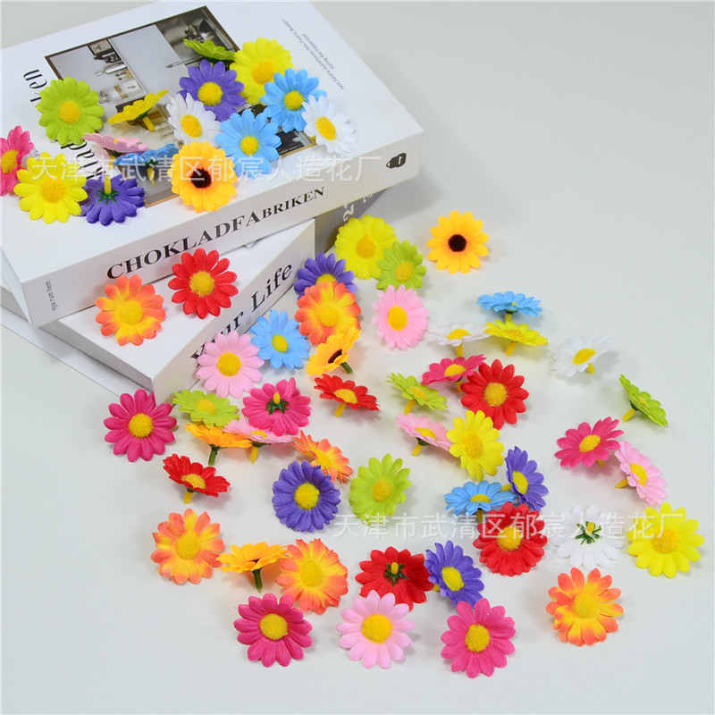 Picture of Simulated Daisy Flower Wholesale Chrysanthemum Head DIY Flower Bridal Garland Wrist Flower Hat Flower Factory Direct Sale