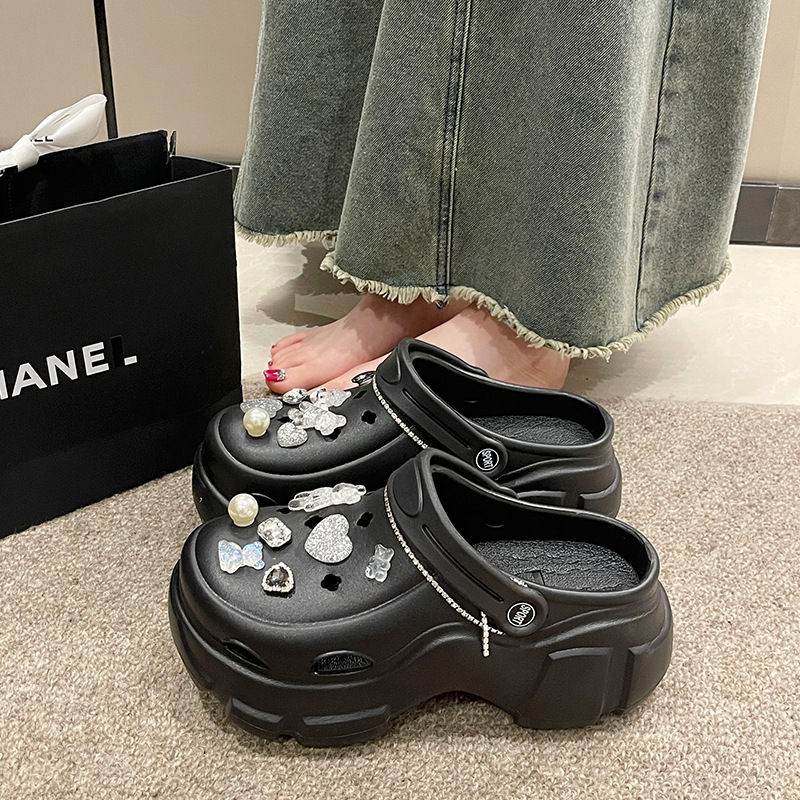Picture of Thick-Soled Croc Shoes Women's Summer Outerwear 2025 Wedding Dress Handy Gadget Pancake Increased Heel Beach Croc Shoes Batch