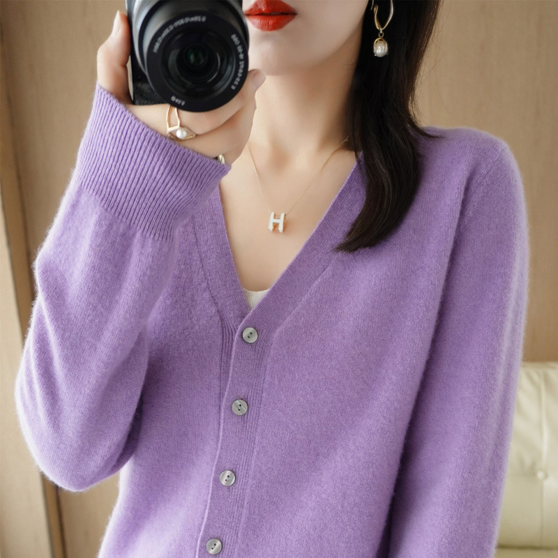 Picture of Cardigan Coat Women's Knitted Base Shirt V-Neck Long Sleeve Spring and Autumn 2025 New Style Outer Sweater Women's Korean Style