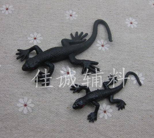Cross-Border Plastic Simulation Black Gecko Halloween Decoration Trick Accessories Two Sizes