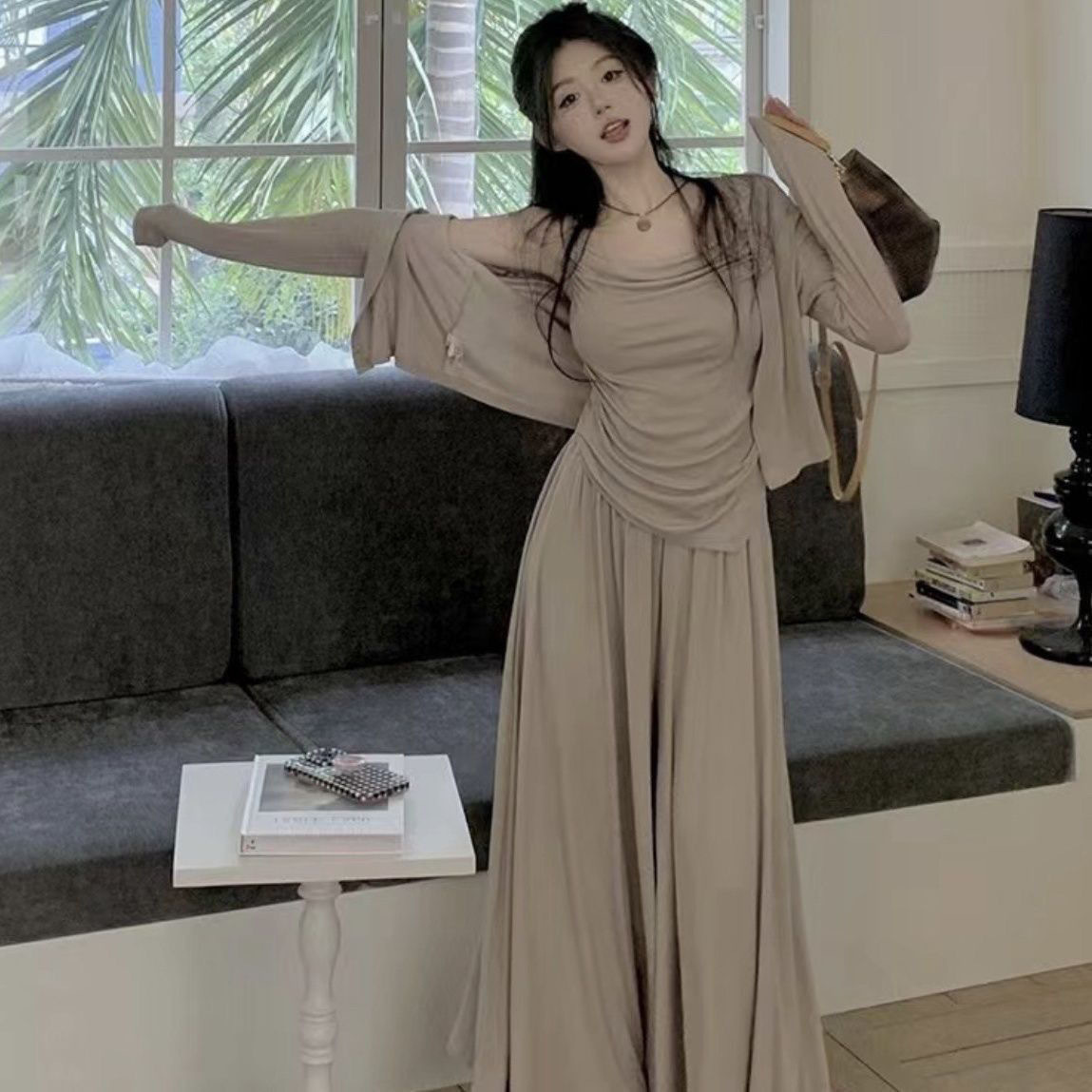 Picture of Lazy Casual Suit for Women Spring & Fall New Style Asymmetrical Suspender Cardigan High-Waisted Floor-Length Pants Slimming Look and Elegant Three-Piece Set