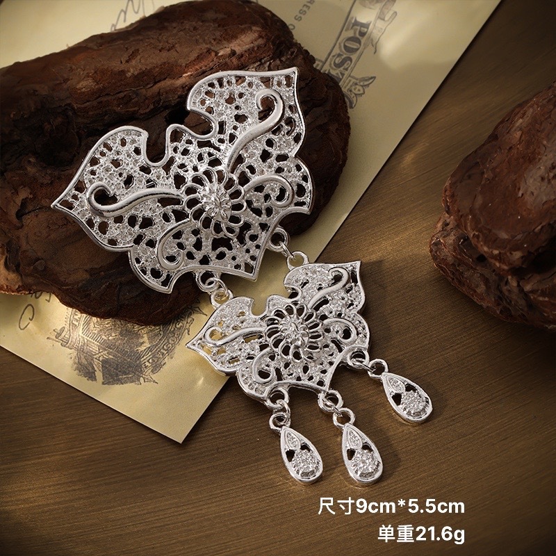 Picture of New Southeast Asian Cross-border Tassel Brooch Pin One Wear Dual-purpose Hollow-out Retro High-grade Chest Jewelry Wholesale