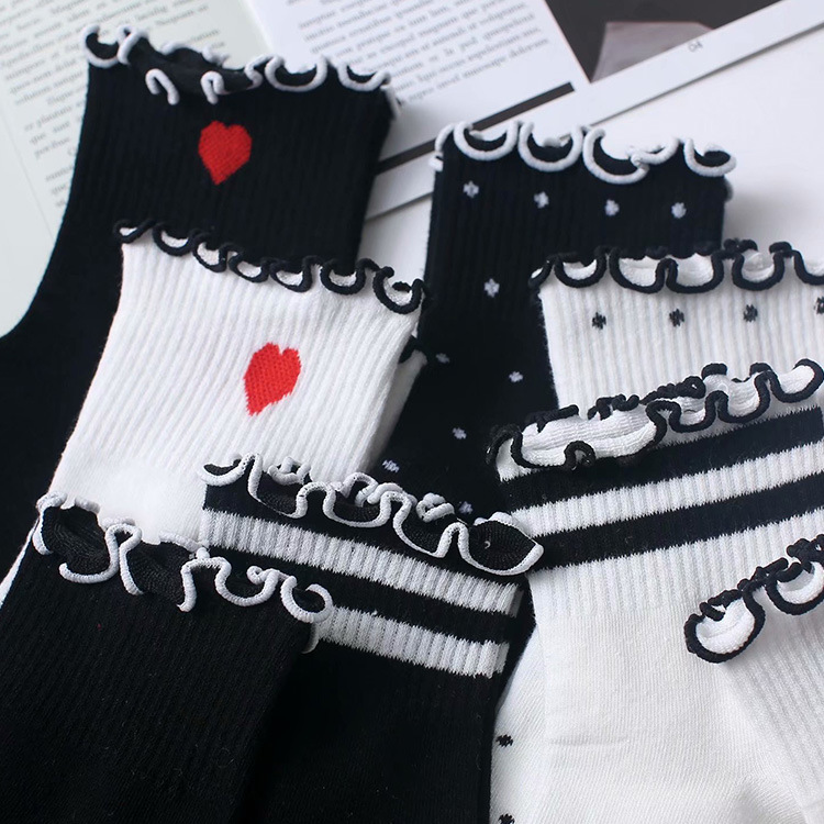 Socks women's Japanese new agaric lace sweet mid-tube socks cotton street Joker love Korean socks wholesale