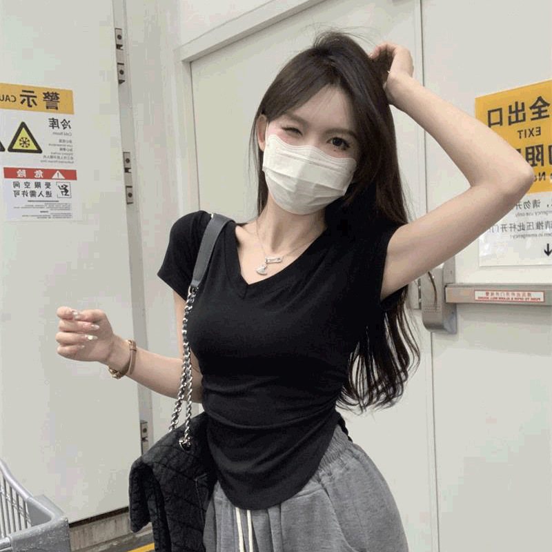 V-neck Black Shoulder Short-sleeved T-shirt Women's Summer Slim-fit Slimming 2025 New Spice Girls Short T-shirt Top Chic