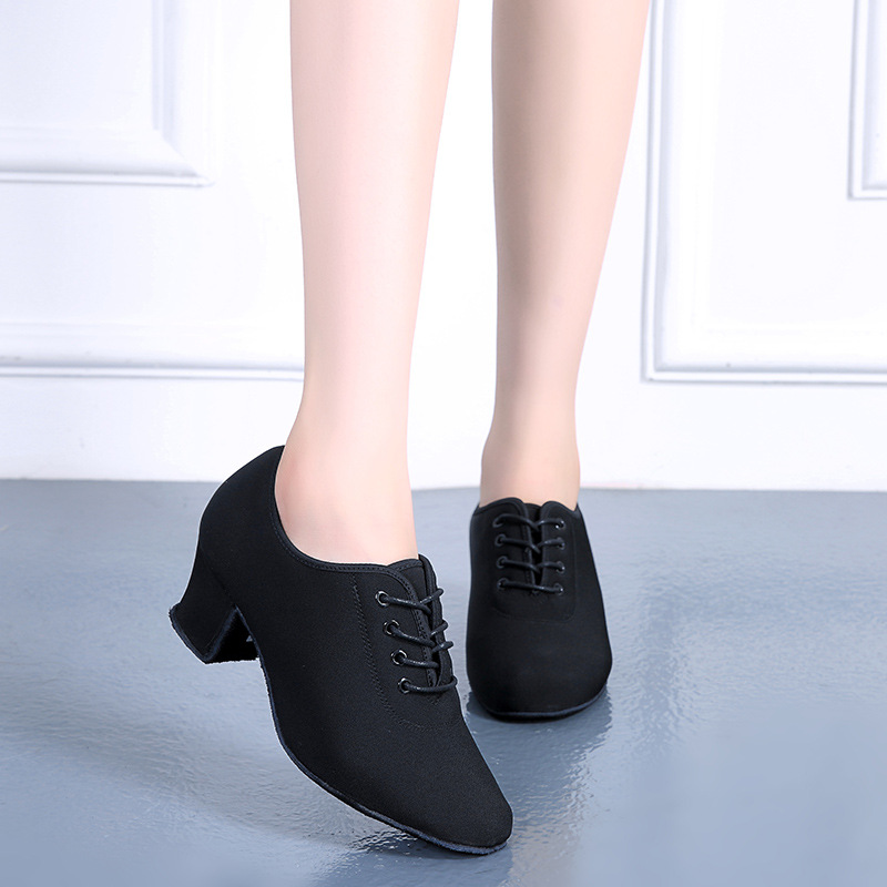 Dancing Shoes Women's Dancing Shoes Soft-soled Latin Dance Shoes Middle-heel Square Dance Teacher Shoes Adult Breathable Single-layer Shoes