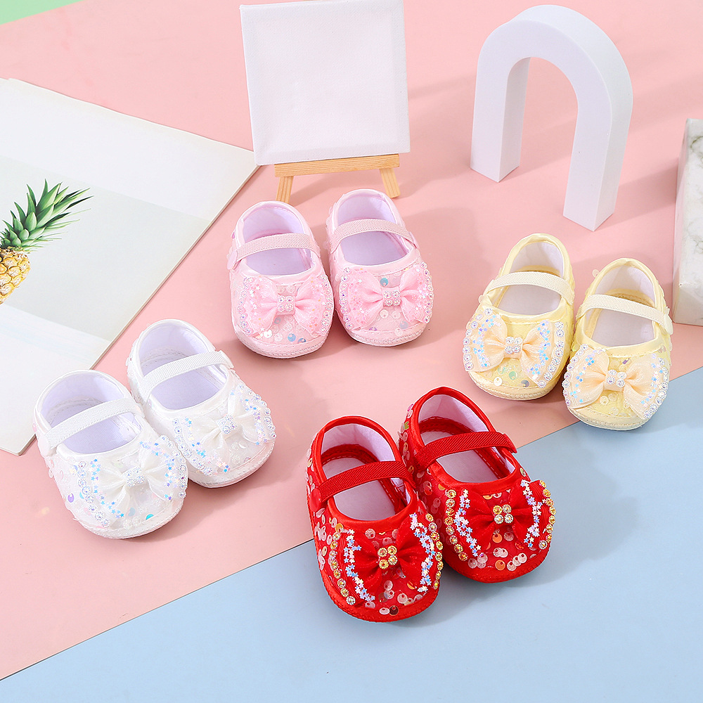 New Spring, Autumn and Summer Baby Princess Shoes Children's Hand Baby Shoes Soft Sole Hugging Thickened Newborn One Year Old Toddler