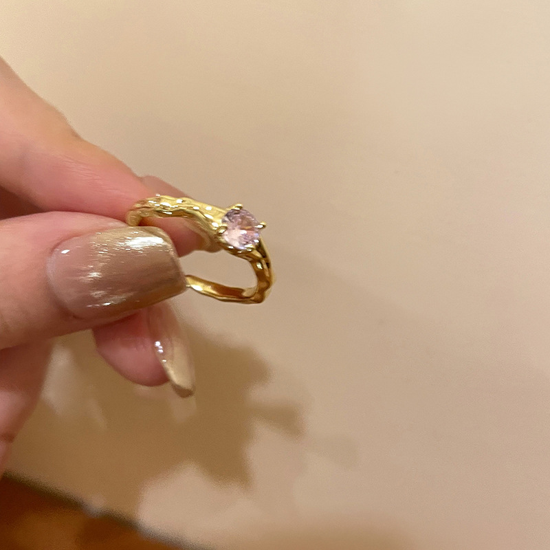 Picture of Niche Design Sense Open Glaze Zircon Ring Women's 2023 New Fashionable Simple Cold Style Finger Ring