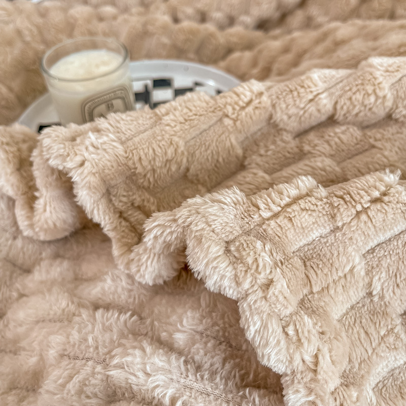 Picture of Tortoise Velvet Blanket Winter Thickened Velvet Nap Cover Blanket Bed Sheet Dormitory Student Coral Flannel Quilt