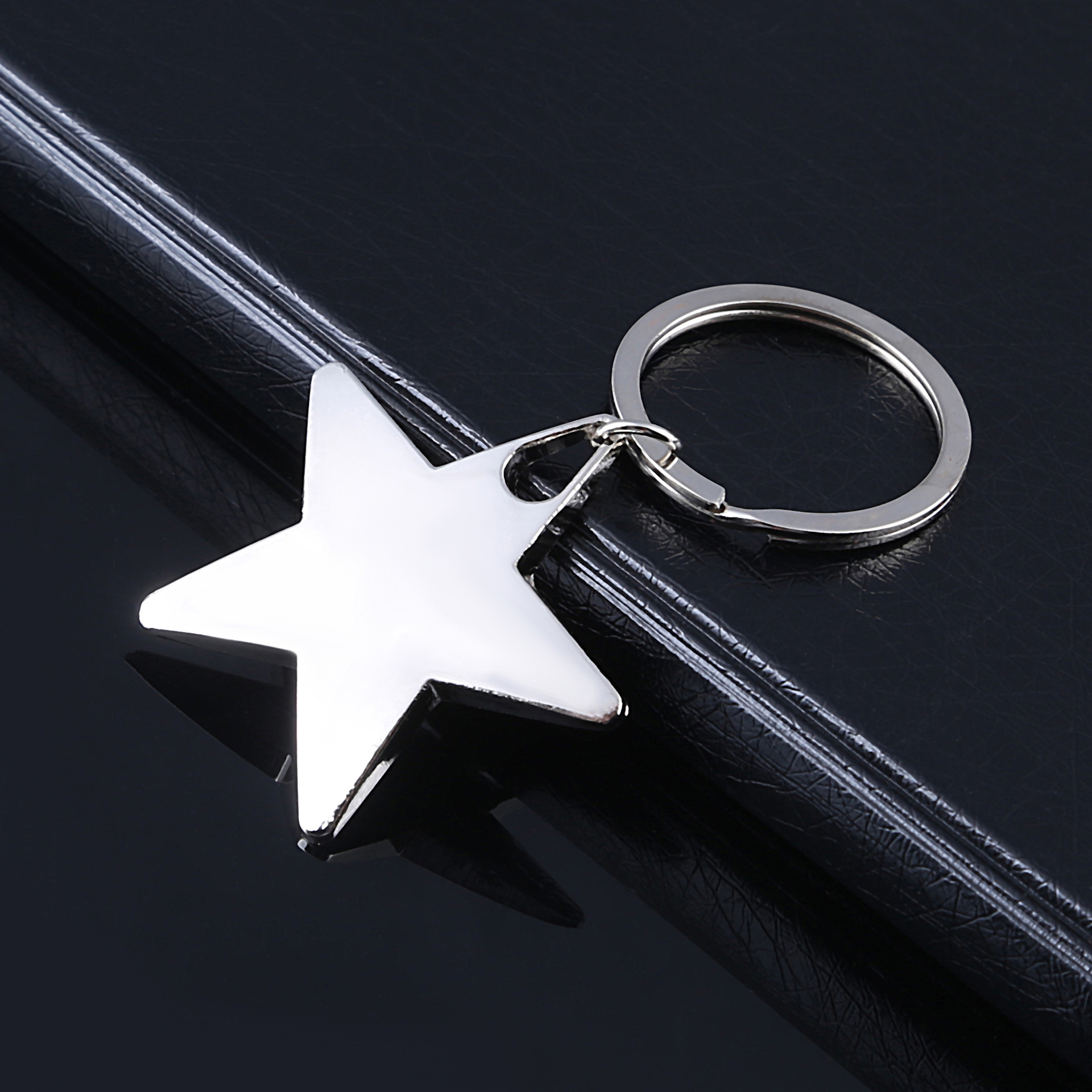 Factory metal keychain key glossy five-pointed star keychain creative gift small gift LOGO formulation delivery