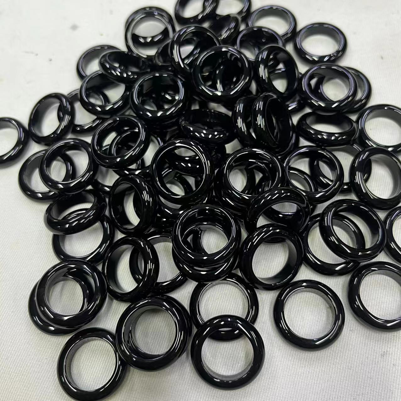 Picture of Black agate ring for men and women couple black circle ring
