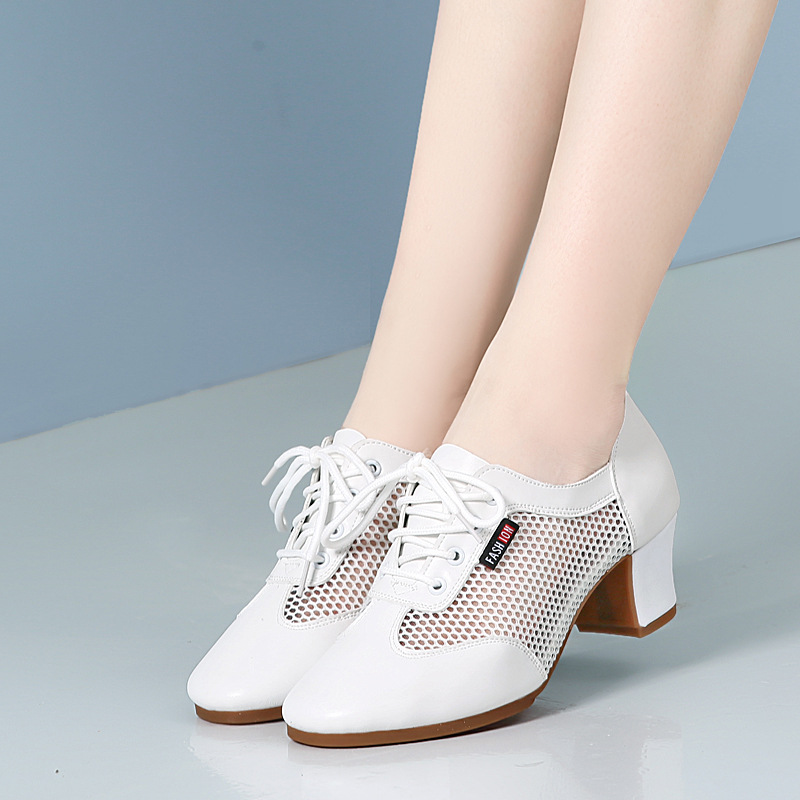 Soft Leather Summer Dancing Shoes Women's New Outdoor Fashion Social Dance Shoes Square Dance Shoes Breathable Supper Dance Shoes