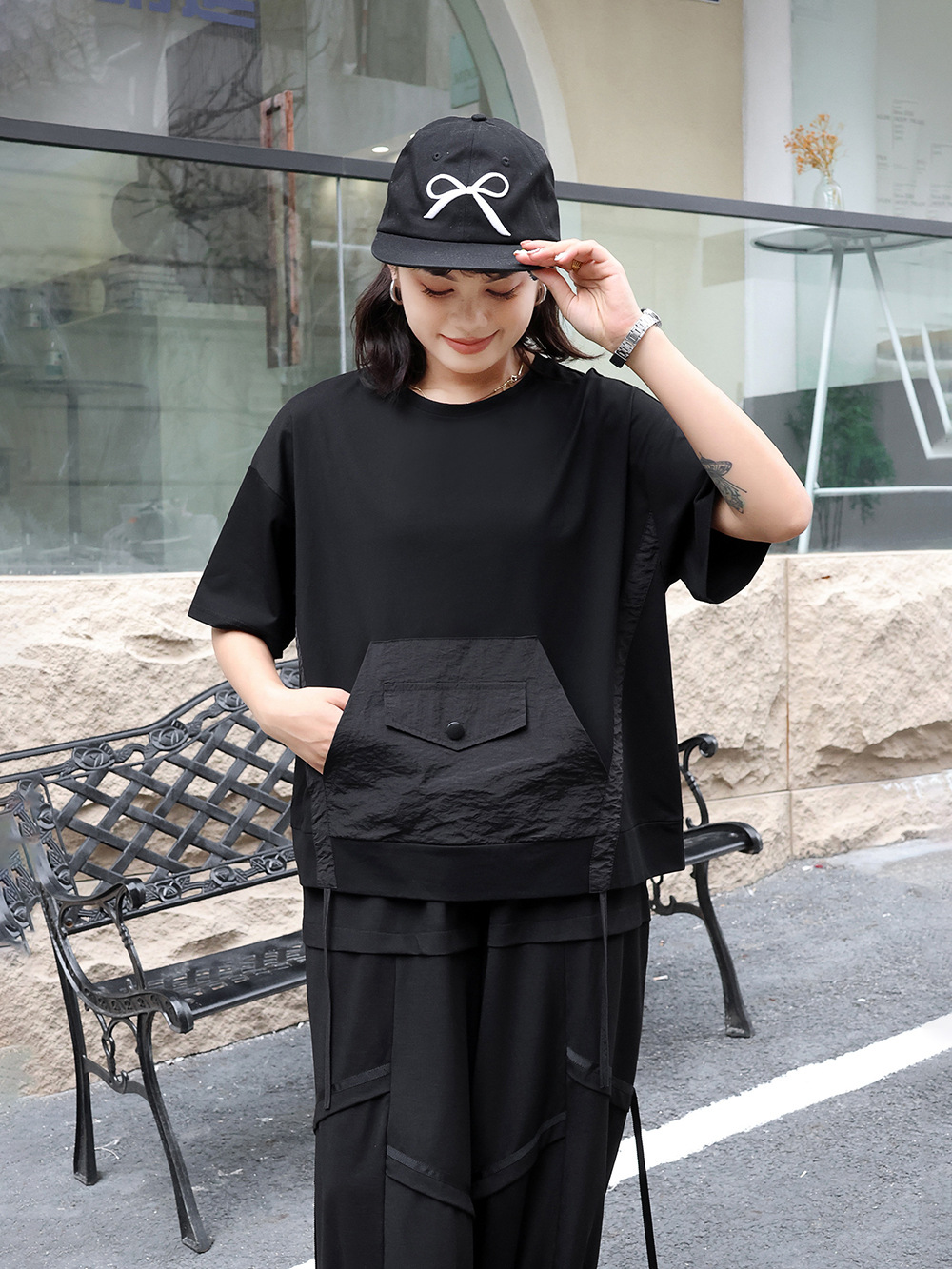 250329 European Dark Cold Style Summer New Short-sleeved T-shirt Women's Unique Stitching Design Sense Instagram Top Trendy