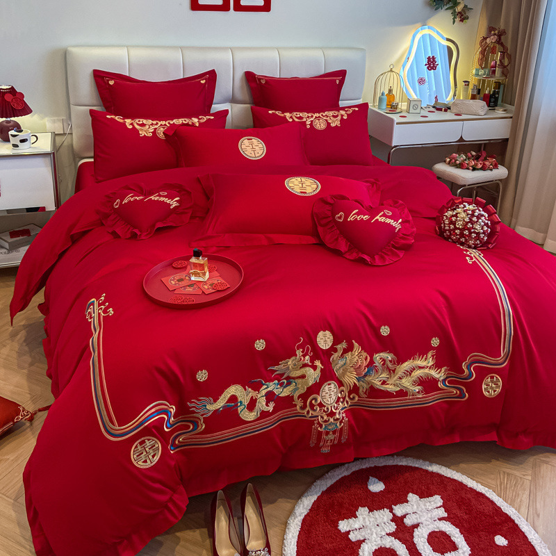 Picture of Cotton Wedding Bedding Four-piece Wedding Cotton 100 Bed Sheet Quilt Cover Big Red Festive Accompanying Quilt