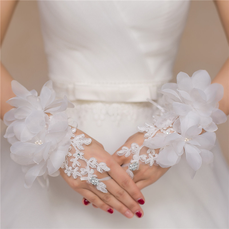 Wedding Gloves Bride Wedding Car Bone Flower Jewelry Short Hand Sleeve Wedding Photo Retro Dress Cheongsam Gloves