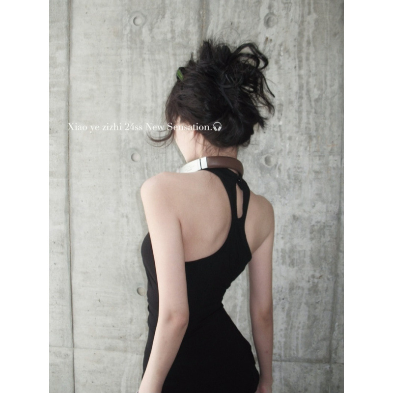 Real Shot of Summer New Hot Girl Style Black Outer Wear Halterneck Camisole Women's Sleeveless Sexy Backless Top