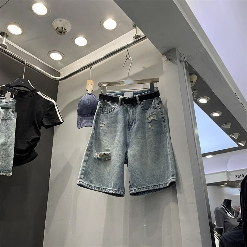 2025 Summer Korean Style Five-Point Jeans Women's Fashionable Ripped Wide-Leg Straight Shorts Niche Slimming Look Mid-Pants