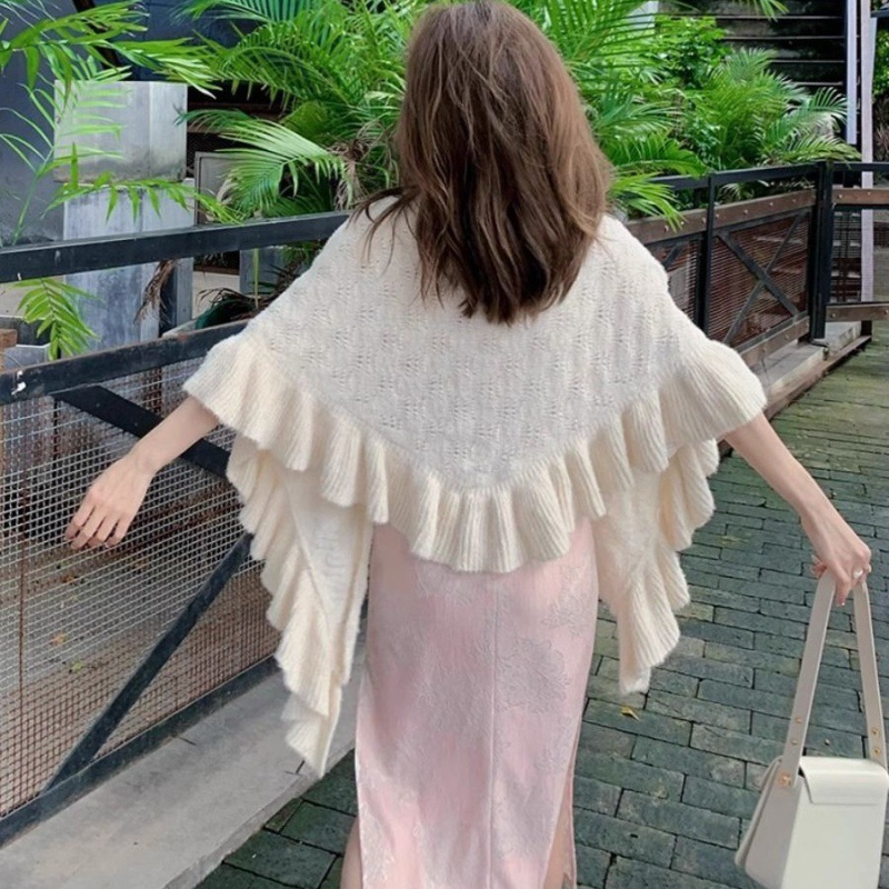 High-end Triangle Chinese Cheongsam Vintage Fashion Shawl Cape High-end Literary Lady Knitted Mori Style Western Style Spring and Autumn