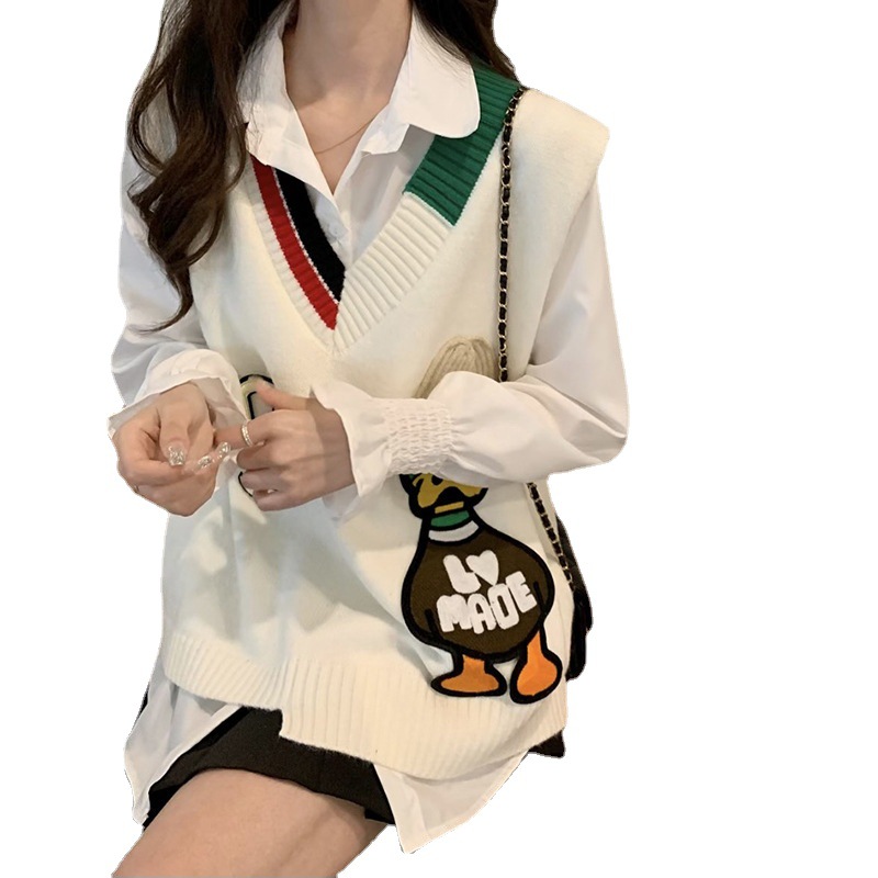 Picture of Knitted Vest Women's Sleeveless Vest Spring and Autumn 2024 New Design Sense V-Neck Contrast Color Loose Stacked Top