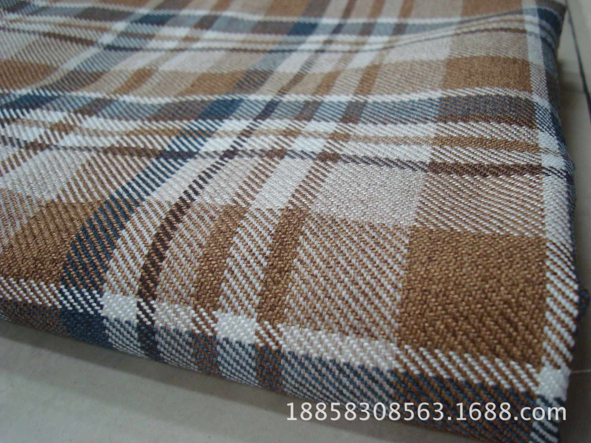 Yarn-dyed Twill Plaid Sandcloth Thickened Quality Wool Coated Wear-resistant Linen-like Plaid Decorative Fabric