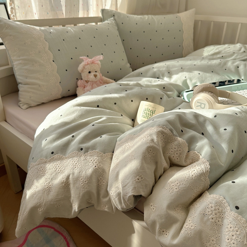 Wholesale Small Floral Washed Cotton Bedding Four-Piece Set, Fresh Wrinkled Gauze Polka Dot Brushed Student Dormitory Three-Piece Set