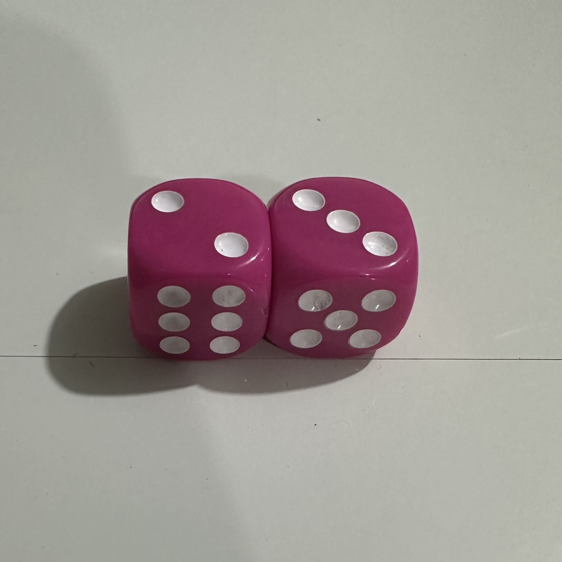 Picture of Yiwu Dege leisure and entertainment supplies 16mm acrylic solid color dice color complete
