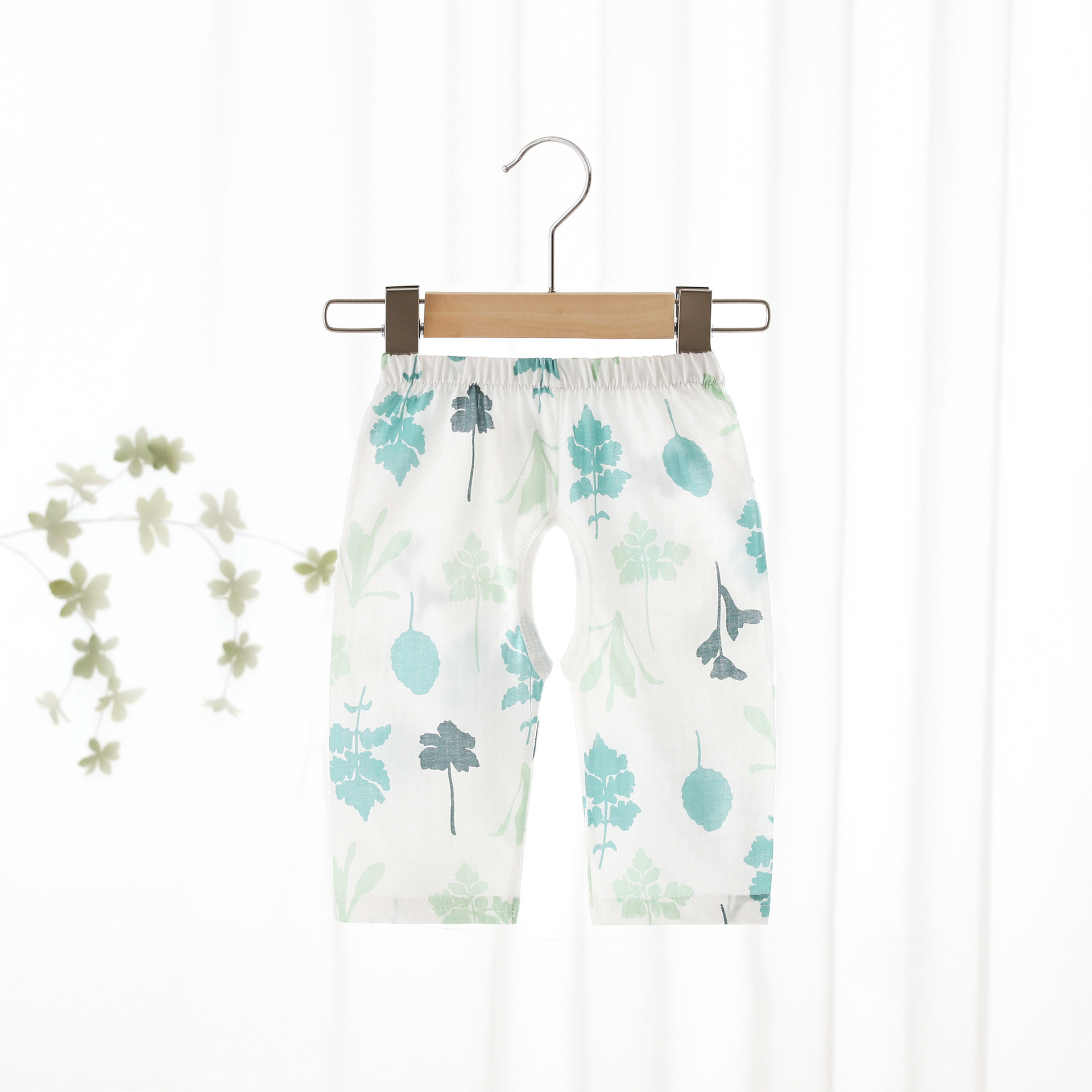 Picture of Baby Anti-Mosquito Pants Summer Thin Pure Cotton Type a Sweat-Absorbent Baby Crotch Pants for Boys and Girls Home Loose Cropped Pants