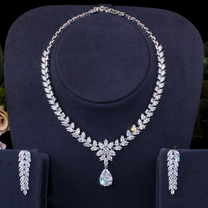 T0156 European and American bride 3A zircon necklace earrings two-piece set noble Joker dress accessories manufacturers wholesale