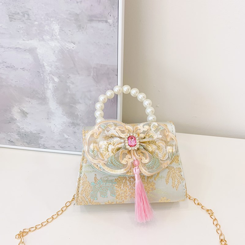 Picture of Hot Selling Children Shoulder Bag Exquisite Antique Little Girl Coin Purse Cute Princess Outdoor Casual Pearl Handbag