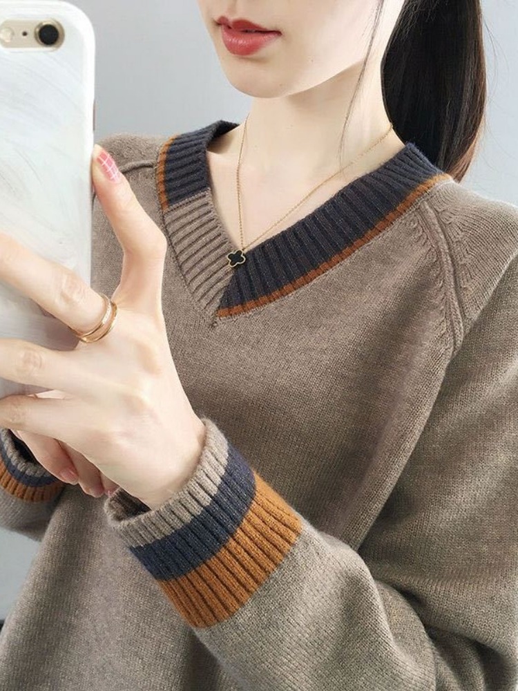 Sweater Women's 2024 New Autumn and Winter Loose Slimming V-Neck Styliky Inner Short Top Knitted Base Shirt for Women