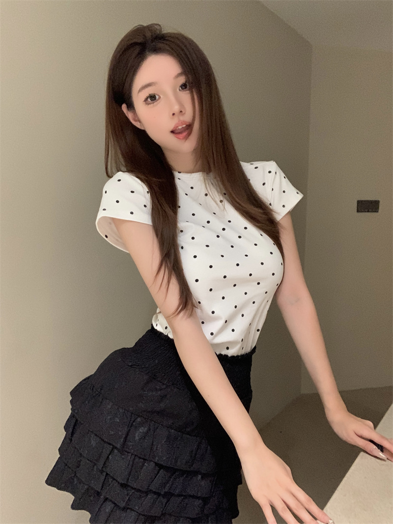 Picture of Retro Polka-Dot Round Neck Short-Sleeved T-Shirt for Women 2025 Summer Short Style Slim Fit Casual Student Top