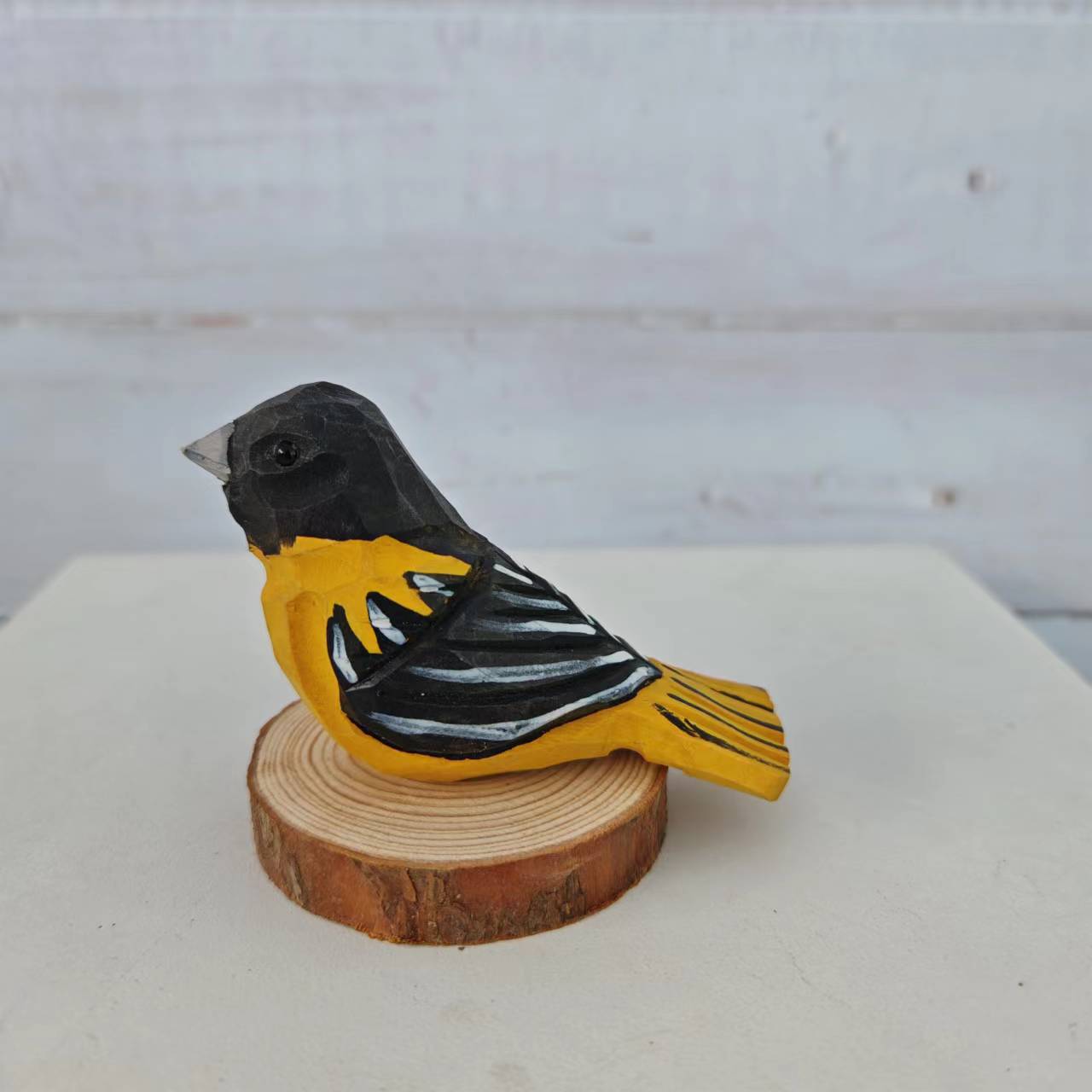 Picture of Bird Wood Carved Ornaments Cute Children's Toys Birthday Gift Hand Carved Colored Healing Desktop Ornaments Animals