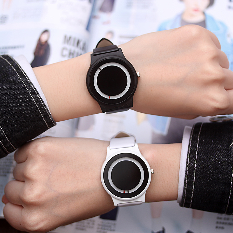 Creative Quartz Personalized Simple Retro Fashion Artistic White Niche Korean Style Casual Harajuku Light Luxury Girlfriend Watch