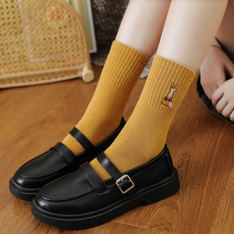 Picture of Good-Looking Socks for Women, Autumn and Winter Mid-Calf Solid Color Cotton Socks with Embroidered Fox, Sweat-Absorbent Women's Long Socks, Zhuji Women's Socks Wholesale